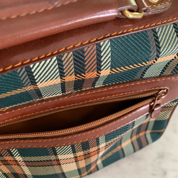 D Collection vintage plaid & vinyl purse with adjustable strap rich colour - Picture 7 of 13